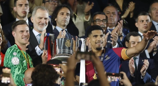 Finale-spektakël: Barcelona mposht Realin në Kupën e Mbretit pas 120 minutash lojë