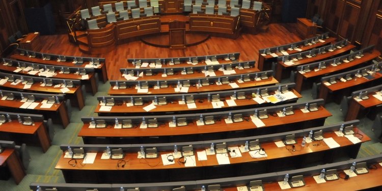 Nis regjistrimi i deputetëve të rinj nga radhët e PDK-së e LDK-së në Kuvend