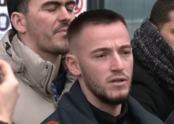 “Po e përjetojnë rëndë, kanë fillu me harru gjuhën”, vëllai i Liridona Ademajt flet për gjendjen e fëmijëve të saj