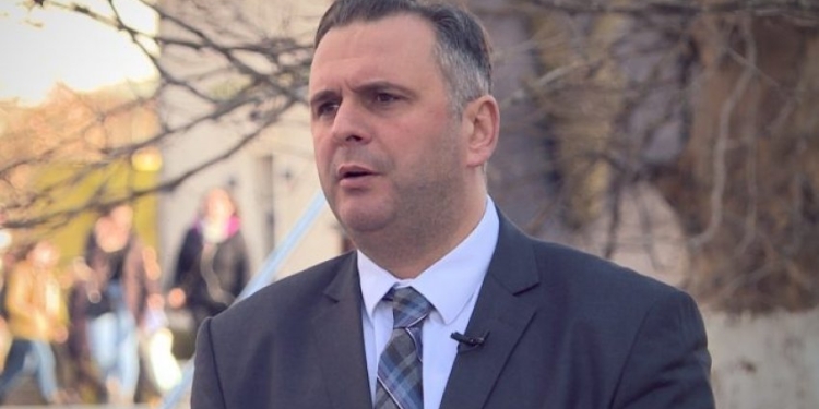 Lajm i keq për Fatmir Limajn nga Mefi: Ka marrë fund puna e kryetarit të Kuvendit në momentin që propozuam Albulena Haxhiun