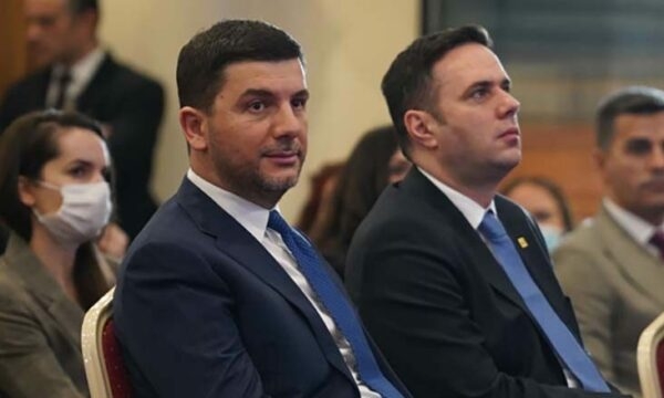 Kurti letër Abdixhikut dhe Krasniqit, i fton në takim për konstituimin e Kuvendit