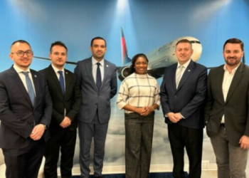 Diskutohet mundësia e fluturimit direkt Prishtinë-Nju Jork