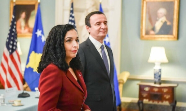 Osmani i kërkon Kurtit t’i heqë tarifat ndaj produkteve amerikane: Të çojmë mesazh se jemi për raport më të fortë me SHBA-në