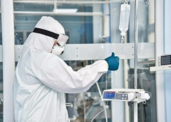 Fillon të përhapet varianti i ri i COVID-19