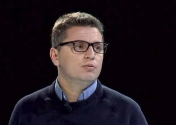 Trump i vendosi dje tarifë 10%, Kosova ia kishte vënë me herët SHBA’së, Zogaj: Kqyre ti, Kosova tarifë Amerikës