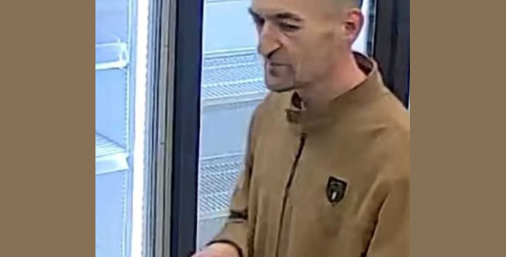 Policia kërkon ndihmë në identifikimin e një personi, dyshohet për vjedhje