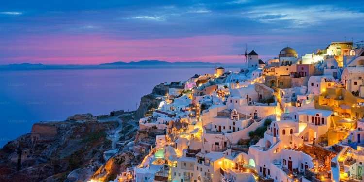 I bie krevati në kokë, vdes shqiptarja në Greqi