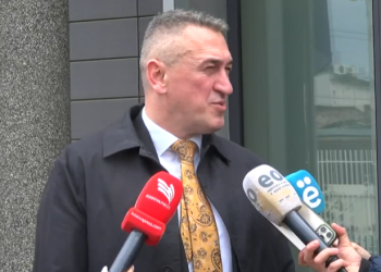 Rashiq regjistrohet si deputet: Nuk jam optimist që qeveria votohet nesër, mund të ndodh ndonjë ngërç politik