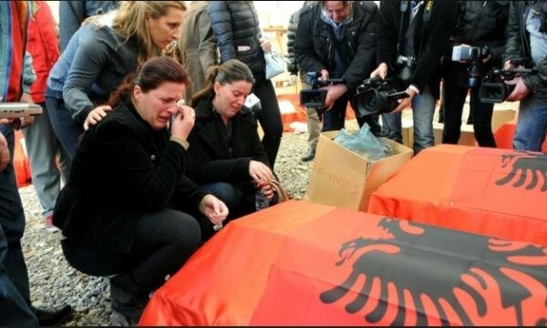 Sot bëhen 26 vjet nga Masakra e Rrezallës ku u ekzekutuan 98 shqiptarë