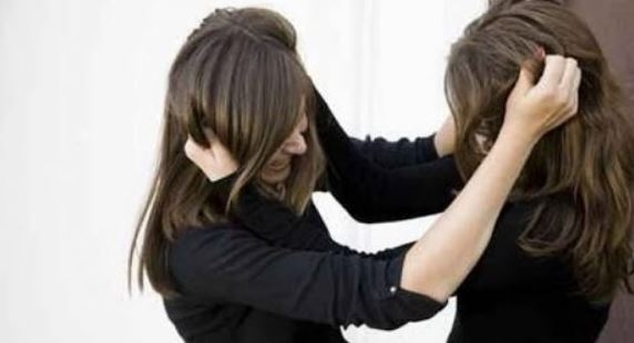 Rrahje mes dy vajzave në Skënderaj, marrin tretman mjekësor