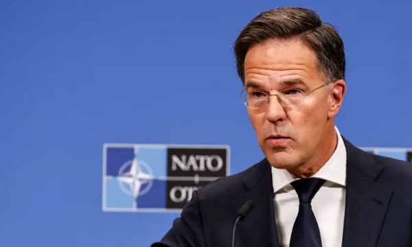 Rutte: NATO nuk mund të jetë naive në lidhje me lëvizjet ushtarake të Kinës