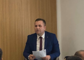 Sallahu-VV: S’kemi të bëjmë me vota për Albulena Haxhiun, por me konstituim të Kuvendit