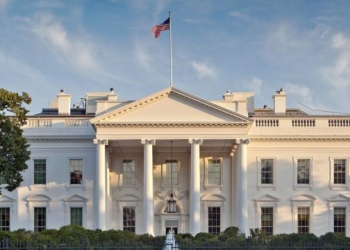 Shtëpia e Bardhë: Pusho në paqe, Papa Françesku