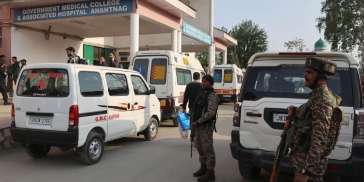 Sulmi me armë në Indi: Rritet bilanci me më shumë se 20 të vrarë