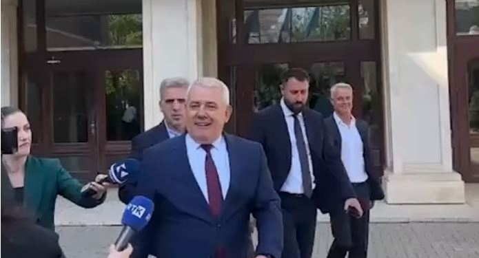 Sveçla për Albulena Haxhiun: Nuk bëjmë kompromis, kryeparlamentari i takon VV’së