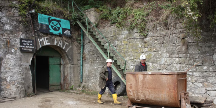 Punonjësit e “Trepçës” paralajmërojnë grevë për kërkesa të paplotësuara