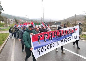 Serbët nga Kosova sërish ecin në BG për Vuçiqin: “Ta mbështesim, se ai ishte gjithmonë me ne”