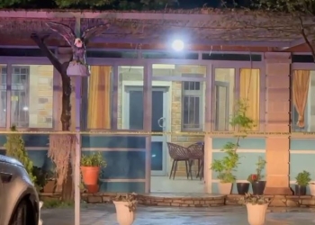 Atentati nga 4 persona, babai i Roan Brahimit u ekzekutua brenda lokalit të tij