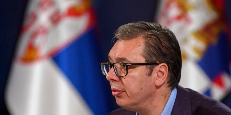 Vuçiq për vizitën e Kos në Serbi: Nuk pres asgjë