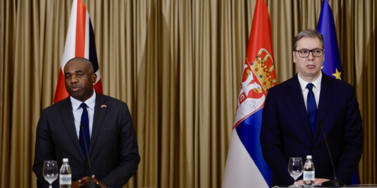 Vuçiqi pas takimit me Lammyn: Dialogu me Kosovën, kyç – s’duam asnjë konflikt në rajon