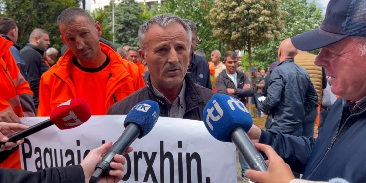 Sinani nga Ndërmarrja Pastrimi: Po biem viktimë e politikave të udhëheqësve