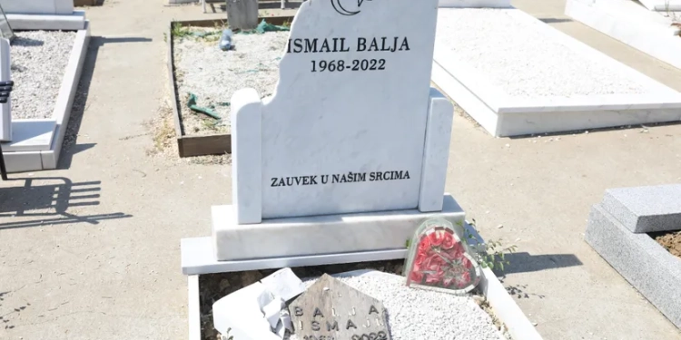 Shkatërrohen varrezat myslimane në Beograd, mbi 30 varre të dëmtuara gjatë natës