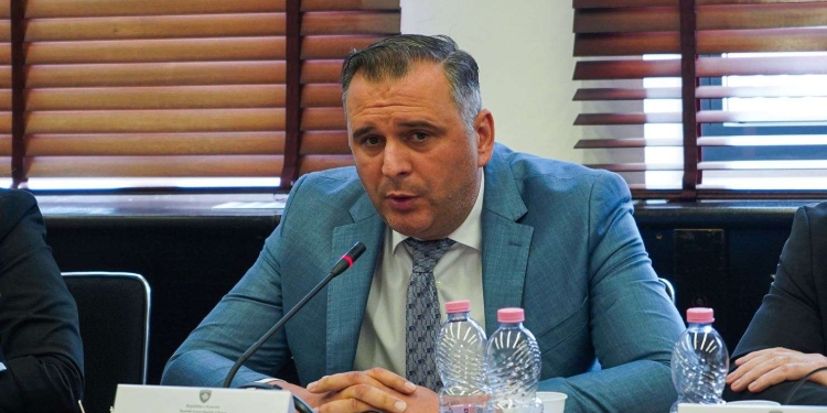 Bajqinovci bënë pak hajgare me Albulena Haxhiun: Me votim të fshehtë i ka 70 vota