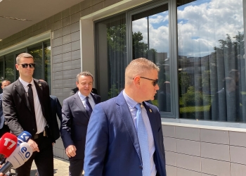 “Jam pak vonë sot”, thotë Kurti para seancës së Kuvendit