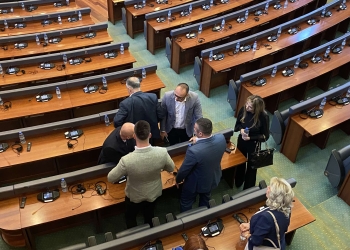 Pas dështimit të seancës konstituive, Lista Serbe në diskutime të brendshme