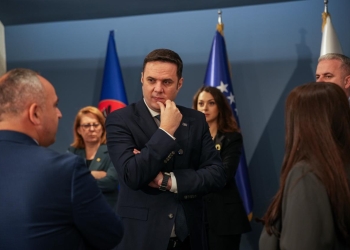 Abdixhiku: Kryeministër i qeverisë së tranzicionit të jetë një person unifikues, jo polarizues