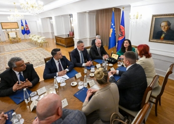 Osmani priti në takim përfaqësuesit e subjekteve të të gjitha komuniteteve joshumicë