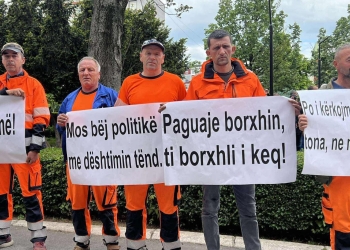 Vetëvendosje Qendra Prishtinë reagon ndaj protestës së punëtorëve të “Pastrimi”: Pasojë e politikave të dobëta
