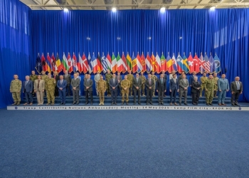 Komandanti i KFOR-it mbledh ambasadorët e vendeve kontribuuese, flasin për situatën e sigurisë pas zgjedhjeve