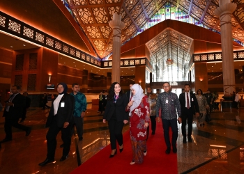 Presidentja Osmani, me ftesë të Kryeministrit Anwar Ibrahim, udhëtoi për vizitë zyrtare në Malejzi