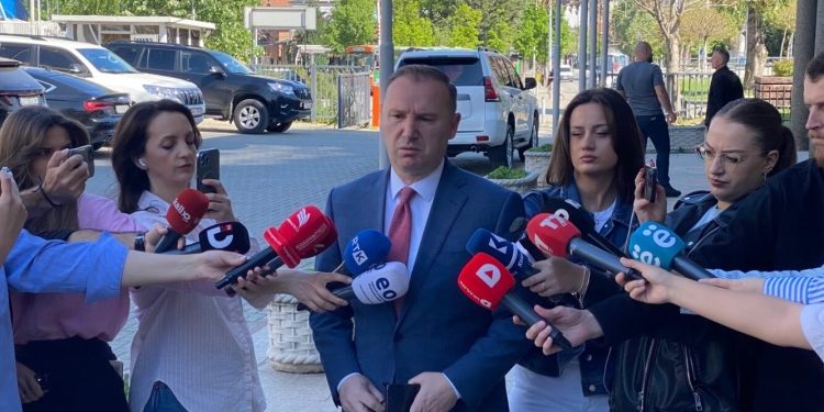 Zemaj shpreson që VV-ja të mos shpik çështje që bien ndesh me Kushtetutën
