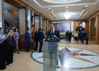 Krasniqi: Kurti s’dëshiron të dalë nga zyra e kryeministrit, ju siguroj që do ta bëjmë qeverinë