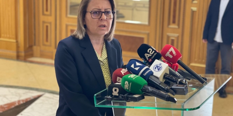 Bajrami: Abdixhiku në takimin me presidenten jep detaje për qeveri gjithpërfshirëse