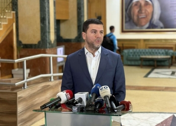 Krasniqi: Kurti s’i ka votat, prandaj po e mban peng Kuvendin