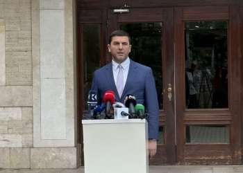 Krasniqi pas takimit: Nuk ka dalë tym i bardhë