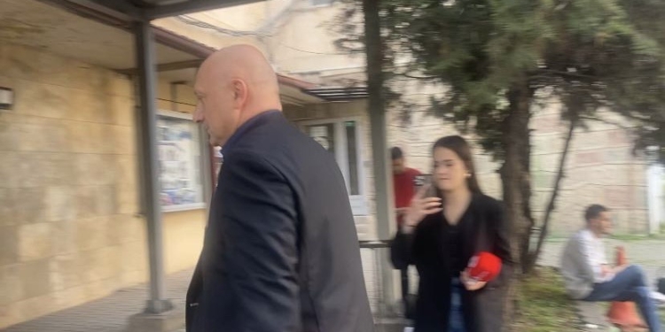 Bekim Hoxha intervistohet nga hetuesit e krimeve ekonomike, pas Ministrit Peci në rastin e fabrikës së mbetjeve shtazore