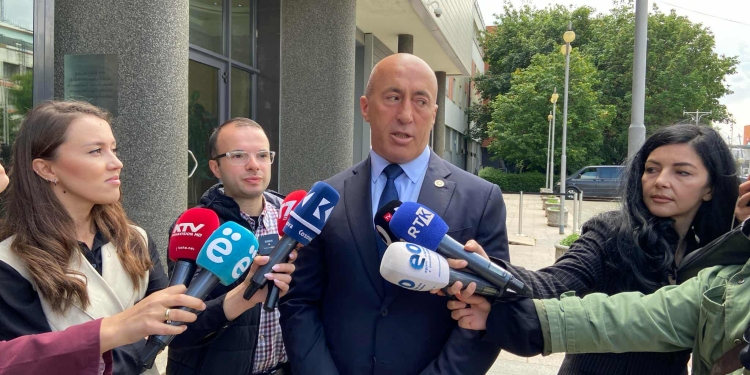Haradinaj akuzon Vetëvendosjen për ndërhyrje nga Maqedonia e Veriut për votën e deputetit Adem Hoxha