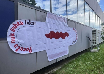 “Peceta nuk është luks”, QIKA me aksion simbolik para Qeverisë