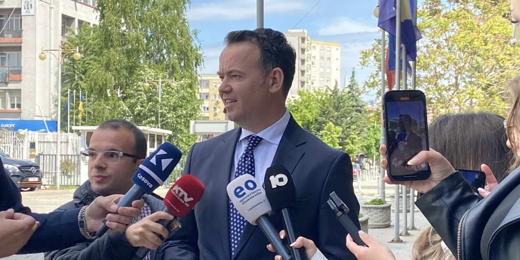Peci: Opozita nuk po tenton të reflektojë, por të imponojë kandidatin