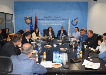 ZRRE dhe furnizuesit e energjisë elektrike diskutojnë për ofertimin në tregun e lirë