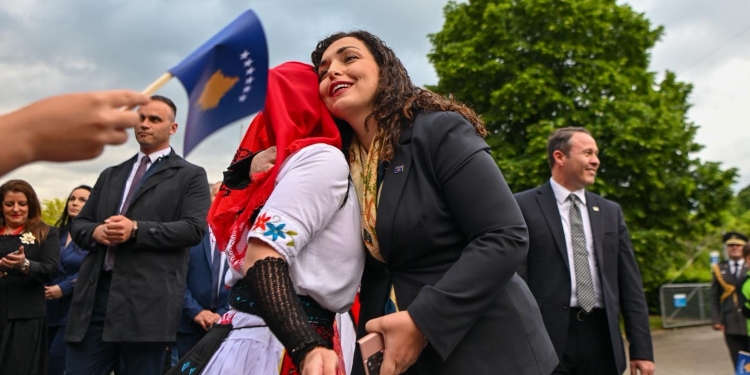Osmani për vizitën e saj në Zvicër: Historike për Kosovën, kapitull i ri në partneritetin mes dy vendeve