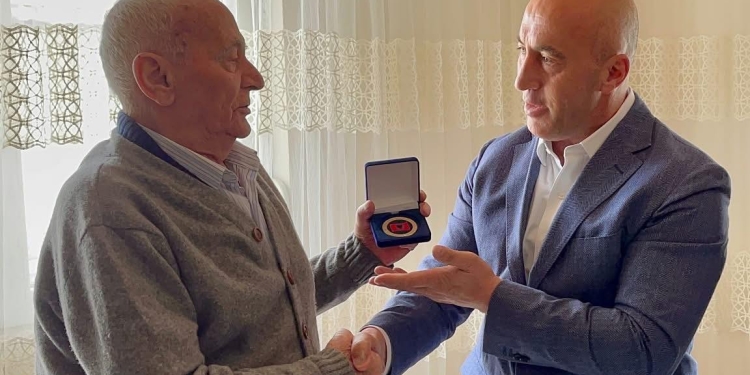 Ramush Haradinaj ngushëllon për ndarjen nga jeta të Mic Sokol Muqajt
