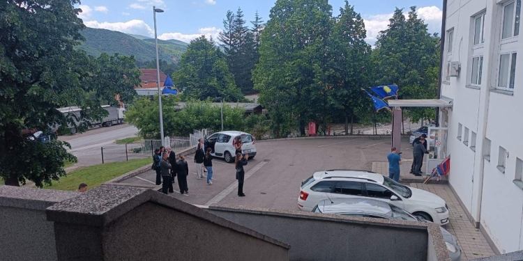 Kosova merr nën kontroll edhe një objekt tjetër në Leposaviq