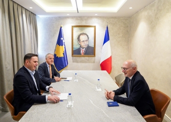 Në takim me ambasadorin francez, Abdixhiku propozon “Qeveri të Unitetit” si zgjidhje për krizën politike