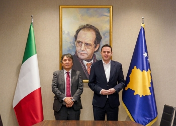 Abdixhiku pret Ambasadorin e ri të Italisë, thekson nevojën për zgjidhje të ngërçit politik me qeveri tanzicionale
