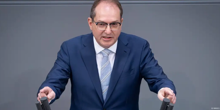Ministri i brendshëm i Gjermanisë me projektligj për kufizimin e ribashkimit familjar